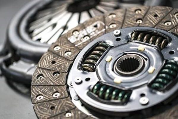 زمان مناسب تعویض دیسک و صفحه